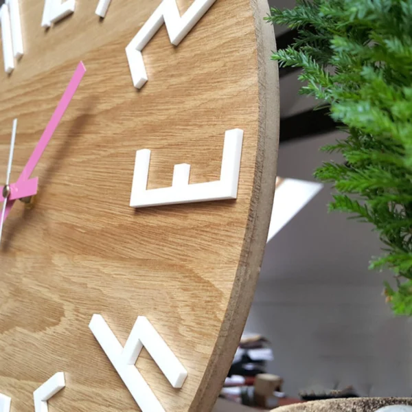 Unique Oak Wall Clock That’s Both Functional and Fabulous